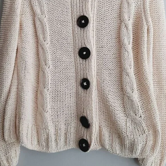 PURE HANDKNIT Chunky Knit Cardigan Sweater Cable Ivory Sz M /L - Picture 3 of 10